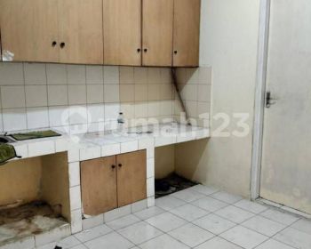 Disewakan rumah 2lantai siap pakai taman palem cengkareng