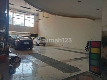 Ruko di Kertajaya Bagus Depan Jalan Raya Bekas Showroom Mobil