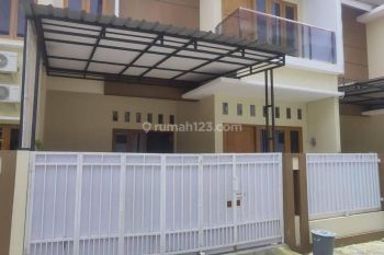 RUMAH CANTIK MEWAH 2 LANTAI - HARGA MURAH DEKAT RSUD WIROSABAN KOTA YOGYAKARTA