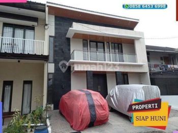 Top Pisan Rumah Lebar 2 Lantai Kota Bandung Cikutra 7B1