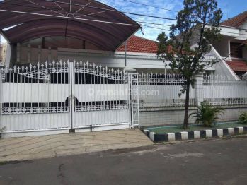 Dijual Rumah Di Dharmahusada Indah, Surabaya