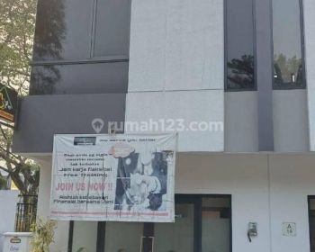 Disewakan Ruko 2 Lantai Golden Madrid X, Luas 44 M di Bsd Mnl