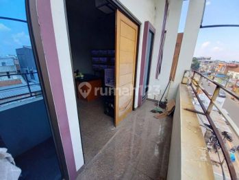Ruko Dijual 4 Lantai Lokasi Ramai Strategis di Sayap Sudirman