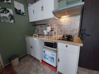 Apartemen Onebedroom Furnished Lengkap Tersedia di Lantai Rendah Nyaman Untuk