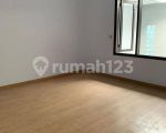 thumbnail-rumah-2-lantai-semi-furnished-shm-di-singgasana-pradana-bandung-6