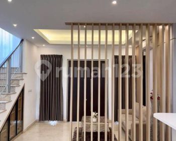 Di jual Rumah di Komplek Golf Island pik full furnished