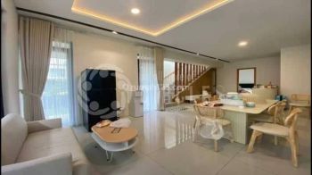 Disewakan Rumah Nyaman Di Komplek Kota Baru Parahyangan Bandung