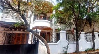 Di Jual Rumah Asri 2 Lantai di Komplek Pejaten Elit, Jakarta Selatan