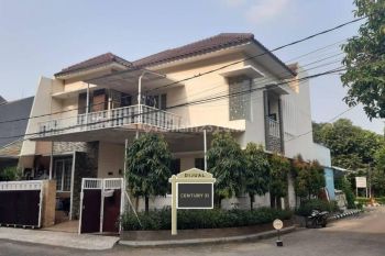 Rumah Cantik 2 Lantai Posisi Hoek Di Daerah Kelapa Gading