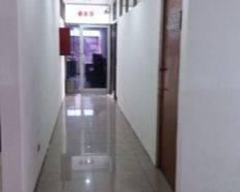 Dijual Gedung Usaha Lokasi Strategis Nyaman