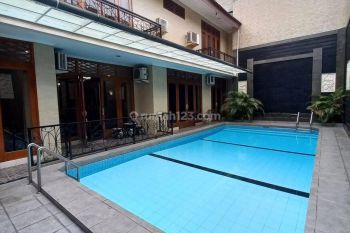 Disewakan Rumah Area Senopati Jakarta Selatan Furnished