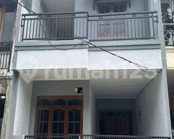 Dijual Rumah Siap Huni Dalam Komplek Kranggan Permai