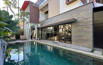 Villa 2 Lantai di Jl dewi Saraswati seminyak badung bali