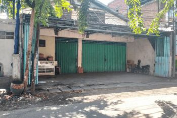 Rumah + Tempat Usaha di Raya Semolowaru Tengah Lok Strategis