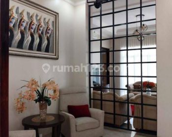 Rumah SHM 2 Lantai Bagus ada Kolam renang pribadi di Sentul city