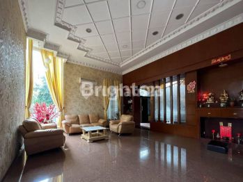 VILLA CEMARA ASRI LUX HOOK FULL FUNISH