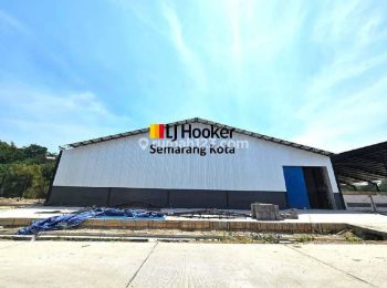 Gudang Baru di Kawasan Industri Candi