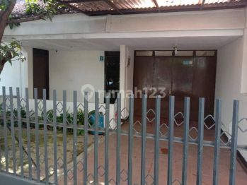 Rumah Nyaman Terawat Siap Huni di Cikutra, Bandung