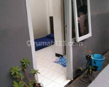 Rumah induk plus usaha kost aktif dan full isi