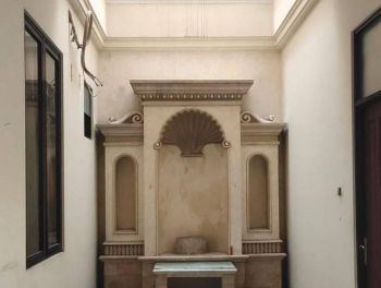 Rumah Sutorejo Timur, Strategis, Jalan Boulevard, Area Service Terpisah