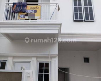 Rumah Murah 2 Lantai Baru SHM di Pasar Rebo, Jakarta Timur