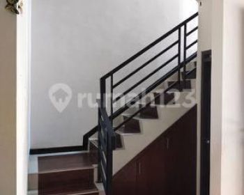 Disewakan Rumah 2 Lantai Grand Sharon Residence