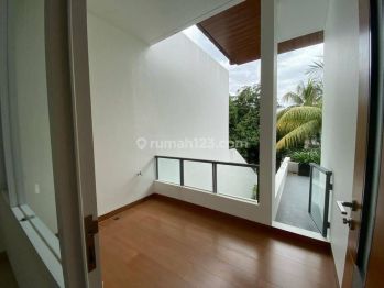 Modern Beautiful House 2 Storeys With Pool In Pondok Indah Area