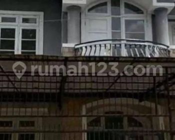 Disewakan murah unit rapih kosambi baru 2 lantai hadap taman