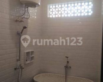 Disewakan Villa Cantik Siap Huni 2 Lantai di Tumbak Bayuh, Badung