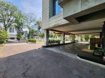 Dijual Cepat Gedung Mandiri di Bintaro Jaya Sektor 9.