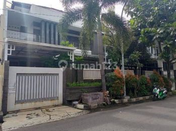 Rumah strategis di jalan besar Turangga dkt Burangrang