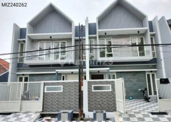 Jual Rumah Baru 2 Lantai American Style Raya di Tirtomoyo