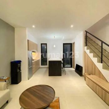 Rumah 3 Lantai dijual di Bintaro Ciputat Dekat Tol