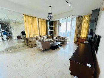 Kemang Village Ritz 165 m² 3 BR Private Lift 2000