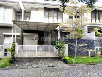 Rumah Mewah Full Furnished di Ixora Araya Malang