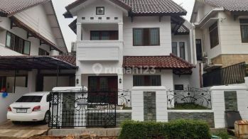 Rumah Strategis Perumahan Raffles Hills Harjamukti Cibubur Depok
