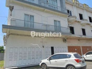 Ruko 2 gandeng dalam komplek metrologi