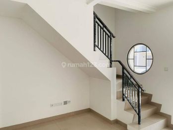 Disewa Rumah 4.5x10 M di Pantai Indah Kapuk 2