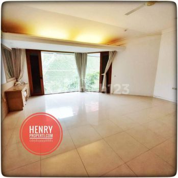 Rumah Baru Renov Kamar 4+1br Kawasan Jakarta Selatan Lok Tenang
