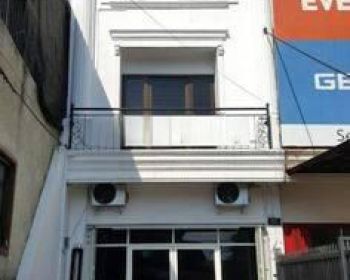 RUKO 3 LANTAI LETJEN S PARMAN , NOL JALAN MALANG