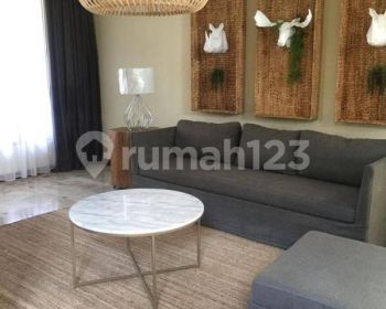Rumah Asri bersuasana resort dalam townhouse di Cilandak Cipete