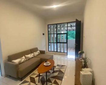 Rumah sudah direnovasi, Barat, lokasi di Perum Cendana Residence