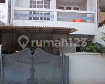 Rumah Lokasi strategis di Tomang(TM135)