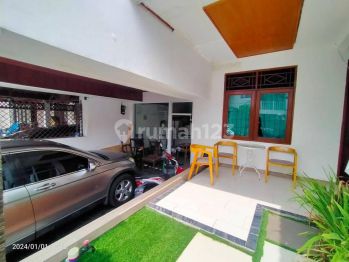 Rumah di Pesona Depok II, Lahan 180, Depan Terminal Stasiun Depok