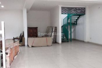 Ruko Bagus Dijual Siap Pakai di Sayap Dago