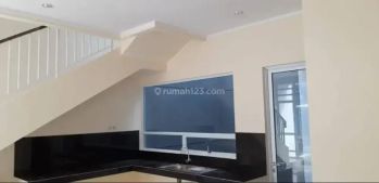 Disewakan Rumah Nyaman Di Discovery Resident Bintaro