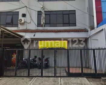 Disewa Ruko 3 Lantai di Jl. Pemuda Rawamangun Jakarta Timur