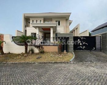 Dijual Rumah 2 Lantai Citraland SHM Baru Full Marmer Italy!!Private Lift & AC &