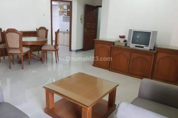 Apartement Kondominium Golf Karawaci 3 BR Furnished Bagus