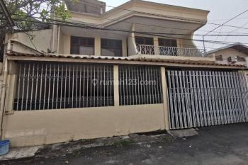 Rumah 3 Lantai di Jl Kenanga Bunga-bunga kota Malang